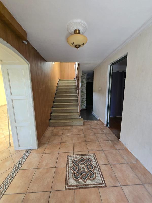 Maison - 200 m² - 10 pièces