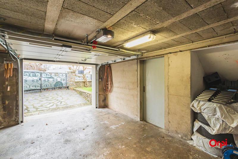 Maison - 180 m² - 5 pièces