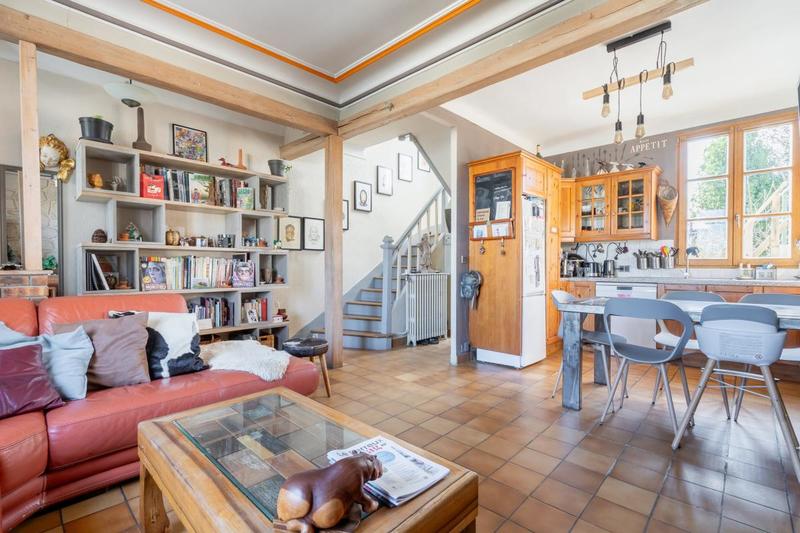 Maison - 90 m² - 5 pièces