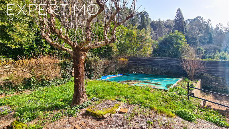 Maison de village - 165 m² - 8 pièces