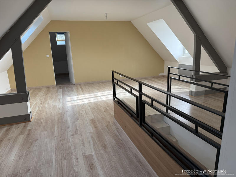 Maison traditionnelle - 200 m² - 7 pièces