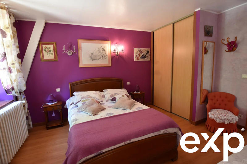 Maison - 340 m² - 10 pièces