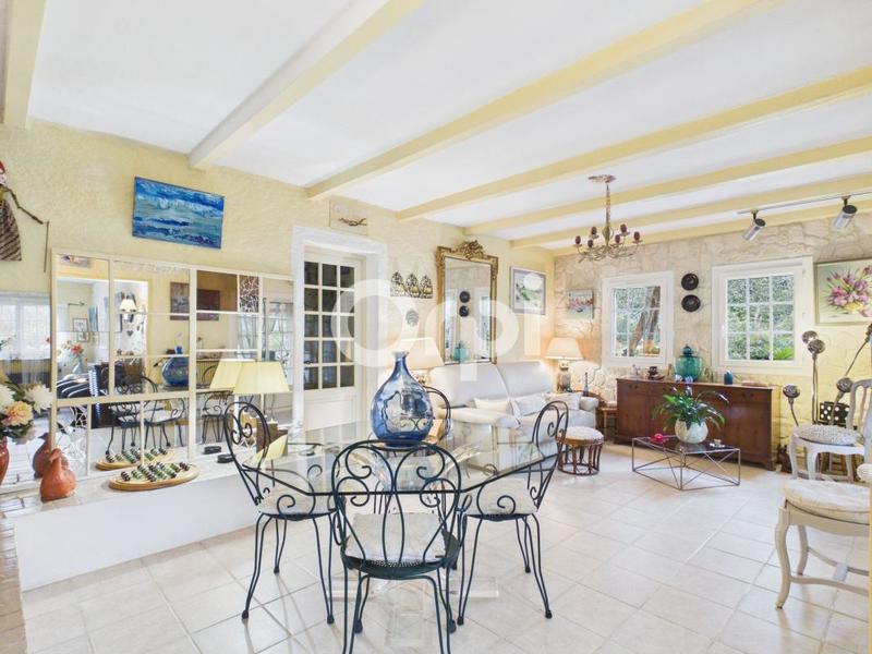 Maison - 140 m² - 3 pièces