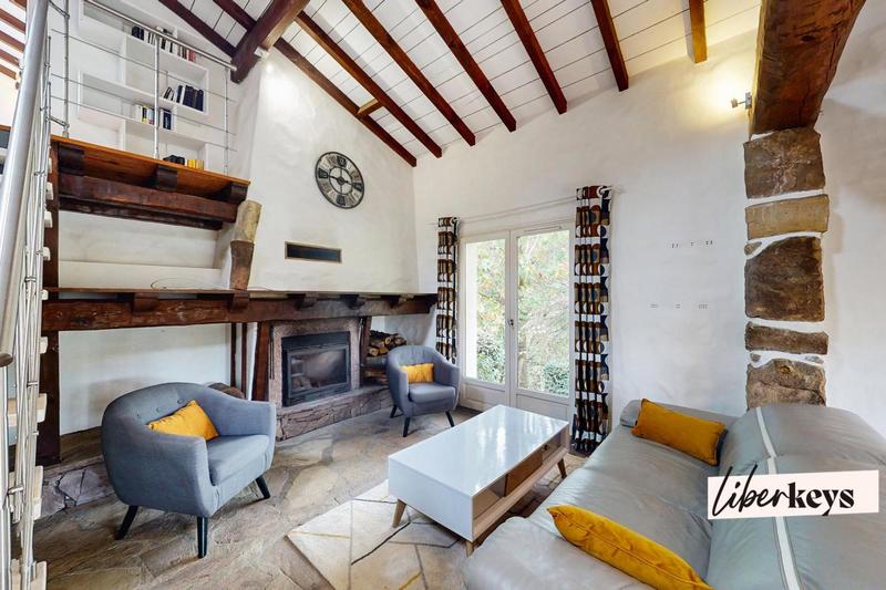 Villa - 220 m² - 10 pièces