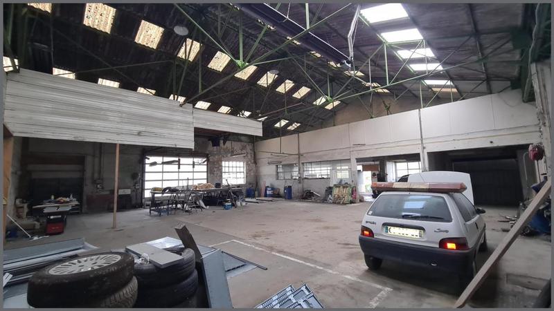 Local commercial - 719 m² - 3 pièces