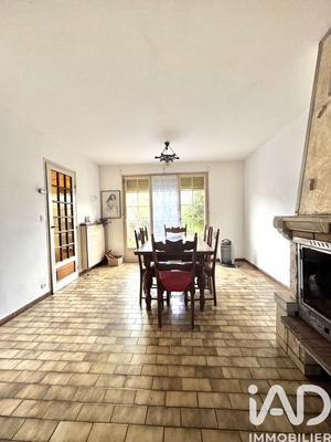 Maison - 93 m² - 4 pièces