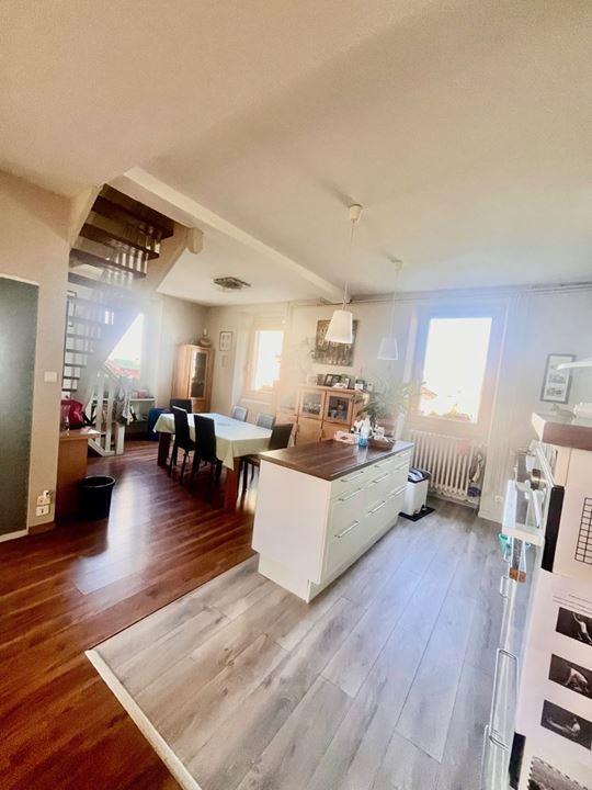 Maison traditionnelle - 140 m² - 5 pièces