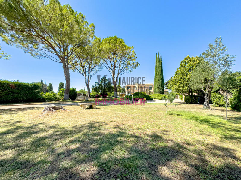 Maison - 211 m² - 6 pièces