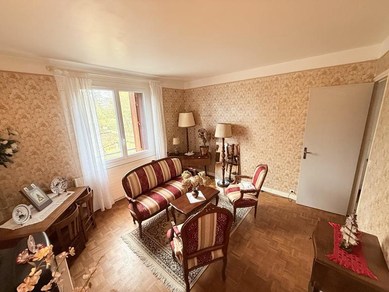 Maison - 90 m² - 5 pièces