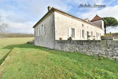 Propriété - 196 m² - 7 pièces