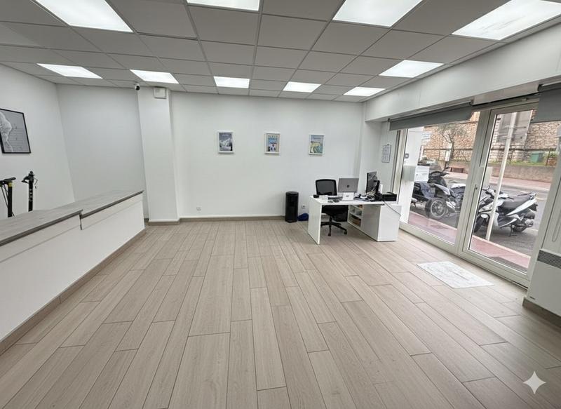 Local commercial - 142 m²