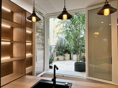 Appartement - 99 m² - 4 pièces