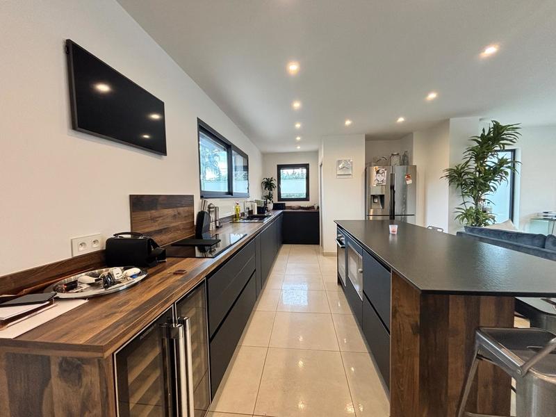 Maison - 92 m² - 3 pièces