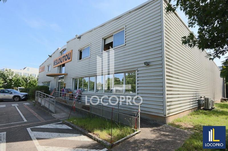 Local d'activité / Entrepôt - 1 300 m²