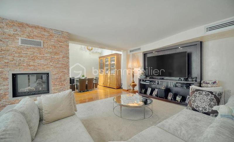 Penthouse - 344 m² - 7 pièces