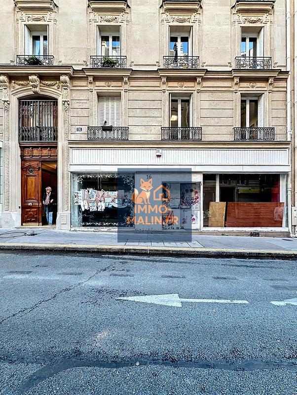 Local commercial - 74 m² - 6 pièces