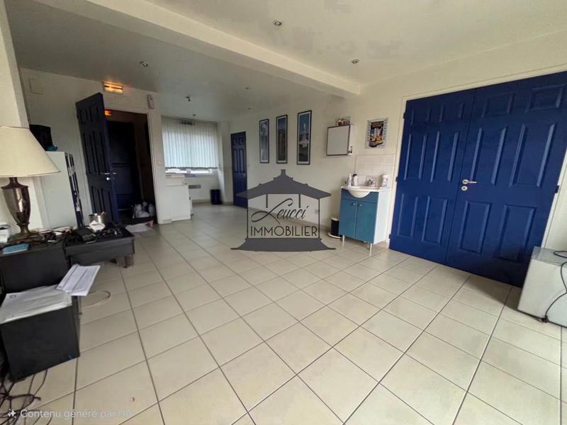 Maison - 110 m² - 4 pièces