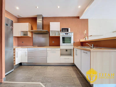 Appartement - 83 m² - 5 pièces