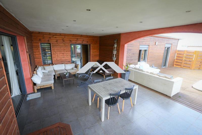 Villa - 140 m² - 5 pièces