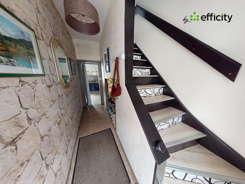 Maison - 98 m² - 5 pièces