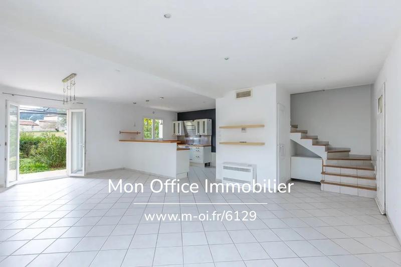 Maison - 94 m² - 4 pièces