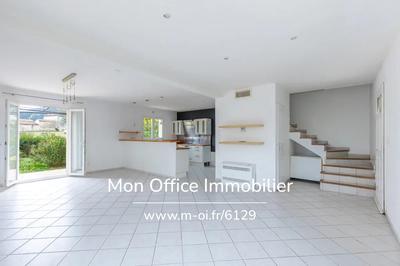 Maison - 94 m² - 4 pièces