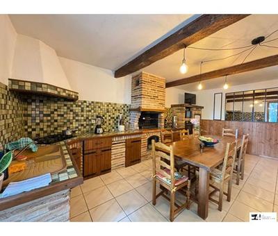 Maison - 265 m² - 5 pièces