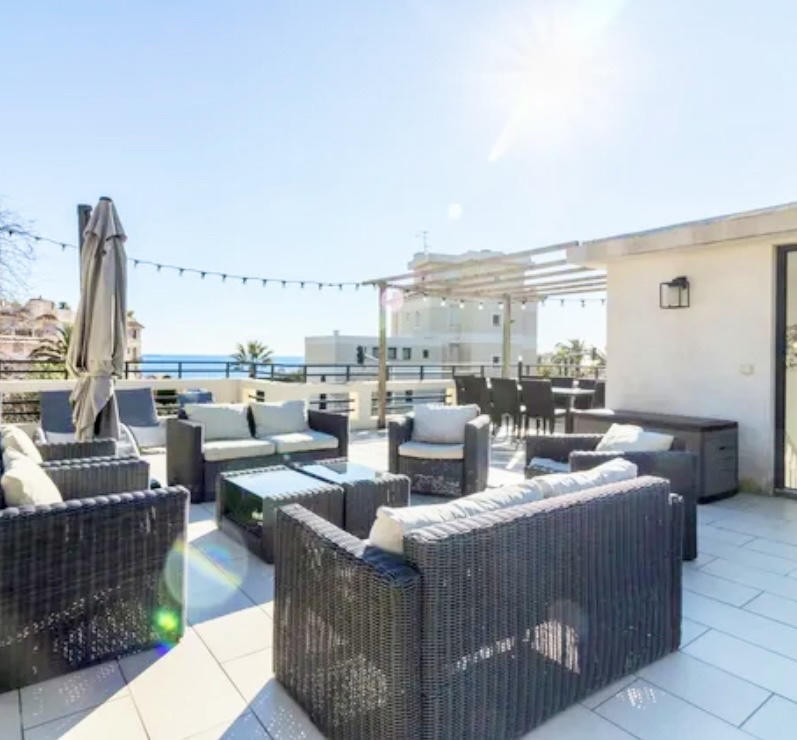 Maison - 200 m² - 6 pièces