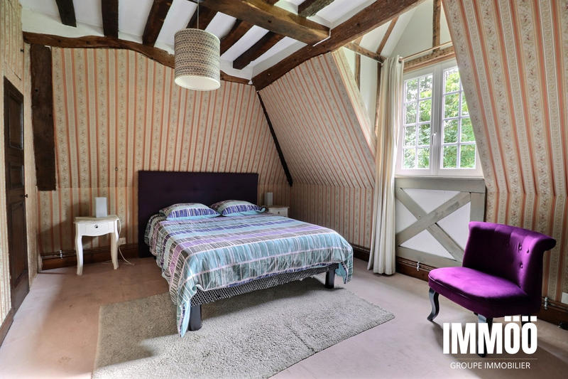 Maison - 268 m² - 12 pièces