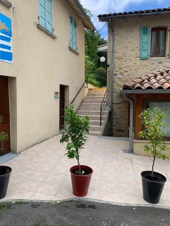 Maison - 600 m² - 19 pièces