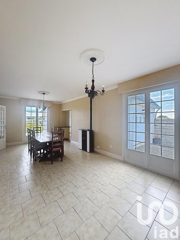 Maison - 139 m² - 8 pièces