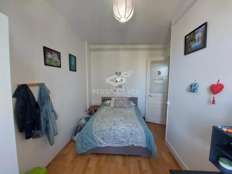 Appartement - 80 m² - 4 pièces