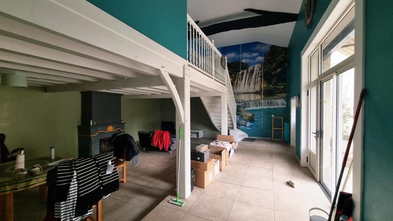 Maison - 247 m² - 7 pièces