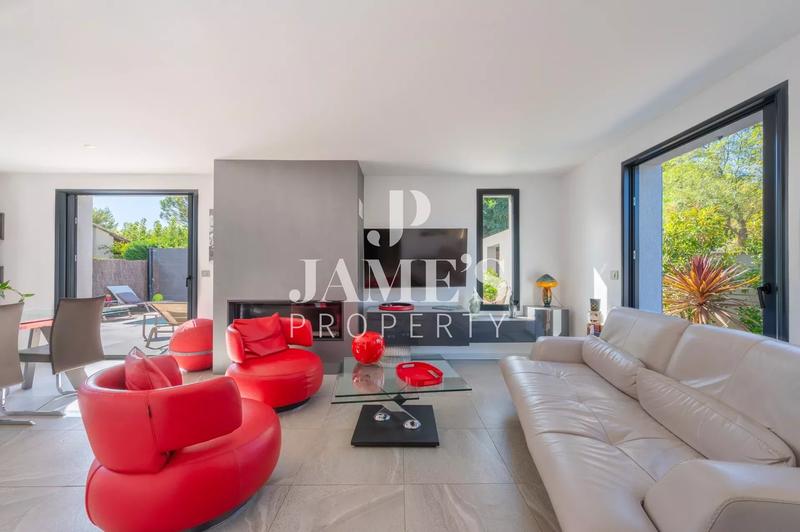 Maison - 135 m² - 5 pièces