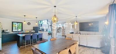 Maison - 180 m² - 7 pièces