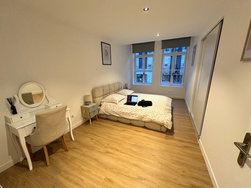 Appartement - 240 m² - 4 pièces