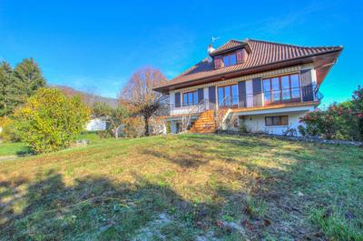 Maison - 179 m² - 6 pièces