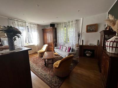 Maison - 158 m² - 9 pièces