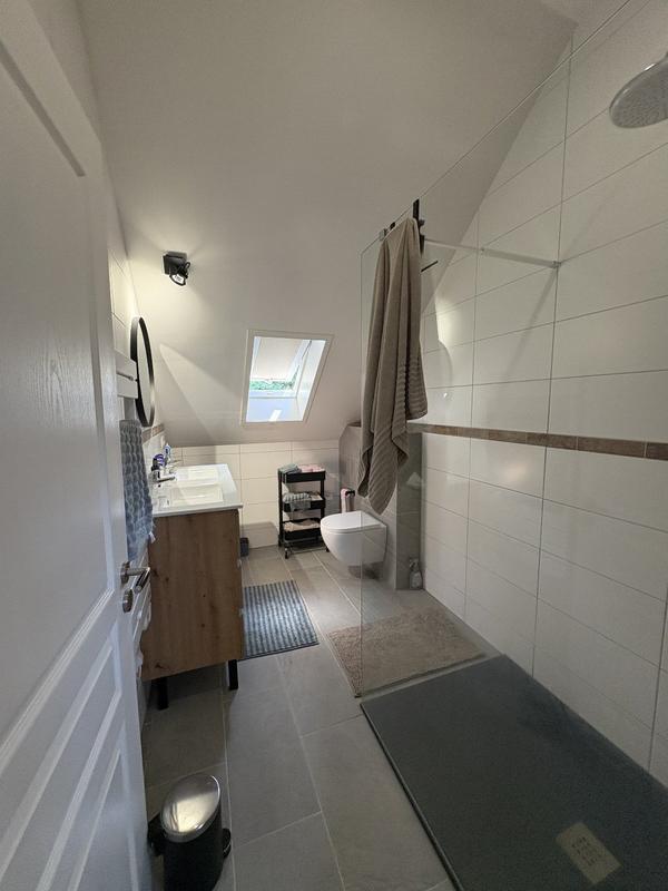 Maison - 94 m² - 6 pièces