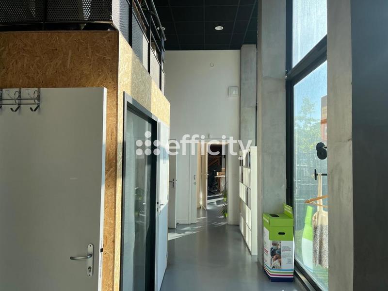 Bureau - 230 m² - 8 pièces