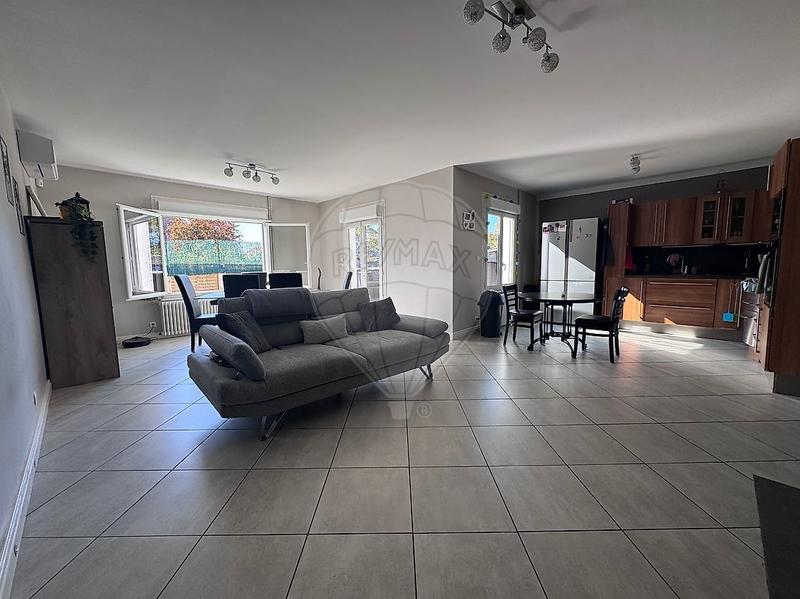 Maison - 114 m² - 6 pièces