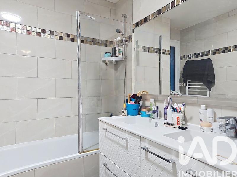 Maison - 90 m² - 6 pièces