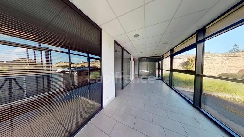 Bureau - 1 560 m² - 18 pièces