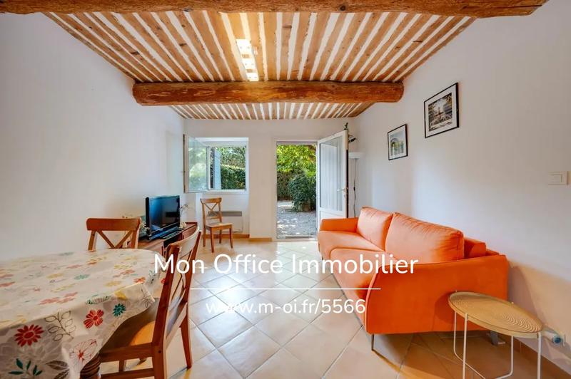 Maison - 270 m² - 6 pièces