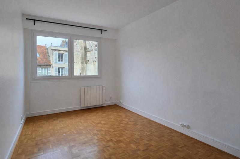 Appartement - 97 m² - 3 pièces