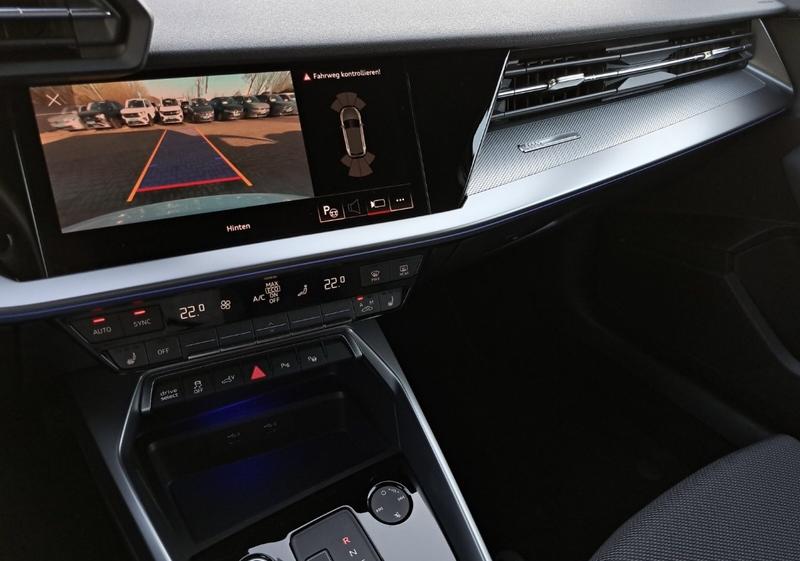 Audi A3 sportback 45 TFSIe 245 s-Line Hybride Rechargeable / Regulateur de Distance Coffre Elec Carplay Android Auto