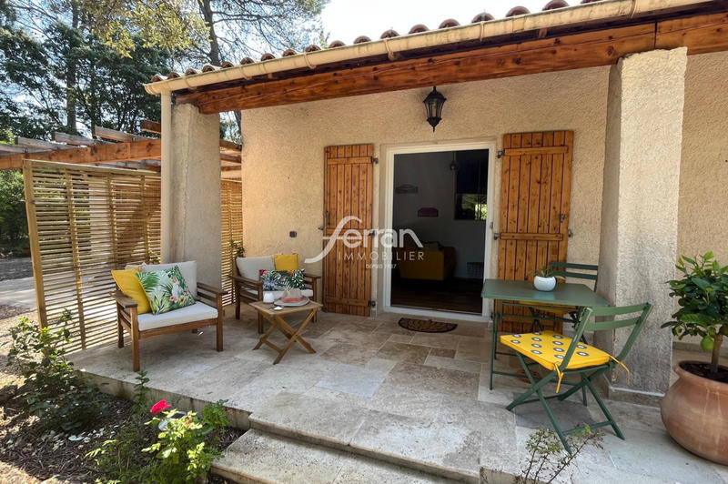 Maison - 200 m² - 7 pièces