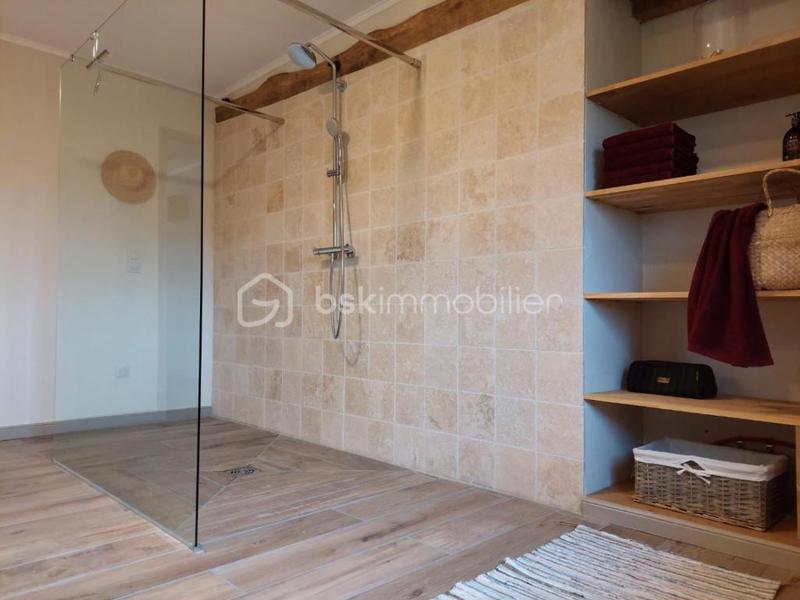 Demeure - 337 m² - 12 pièces