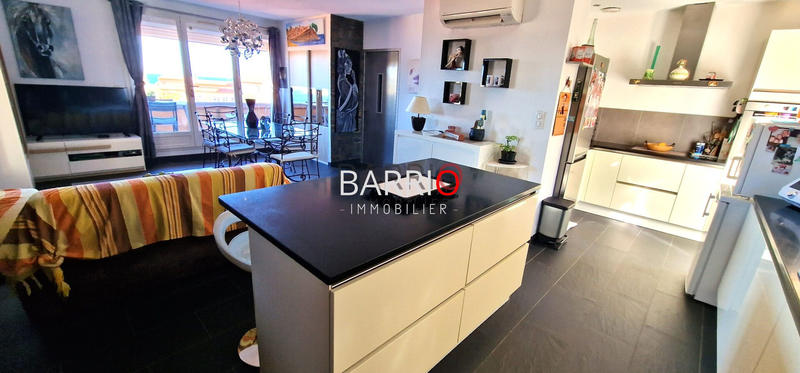 Maison - 101 m² - 6 pièces