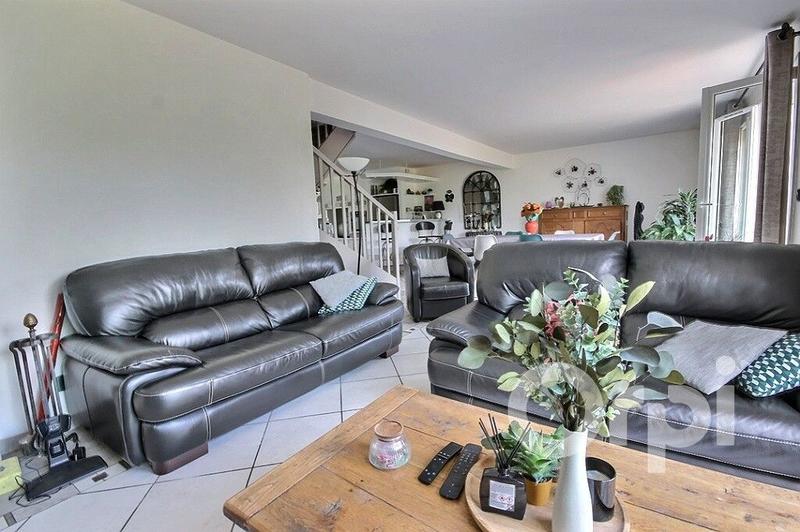 Maison - 147 m² - 8 pièces